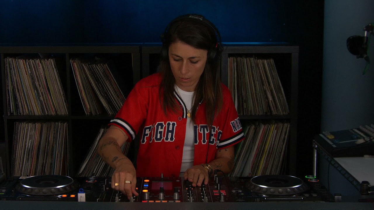 Miane - 1001Tracklists ‘Future Of Dance’ Exclusive Mix (LIVE From Ibiza)