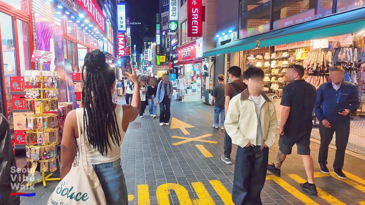 Walking Through Myeongdong 명동 | Seoul&rsquo;s Fashion Street & K-POP Vibes (4K HDR)