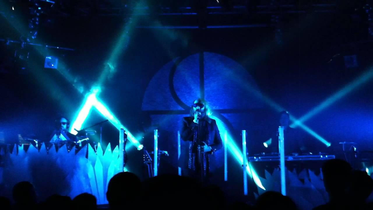SEBASTIEN TELLIER @ LA CARENE - BREST 30 10 2012 
