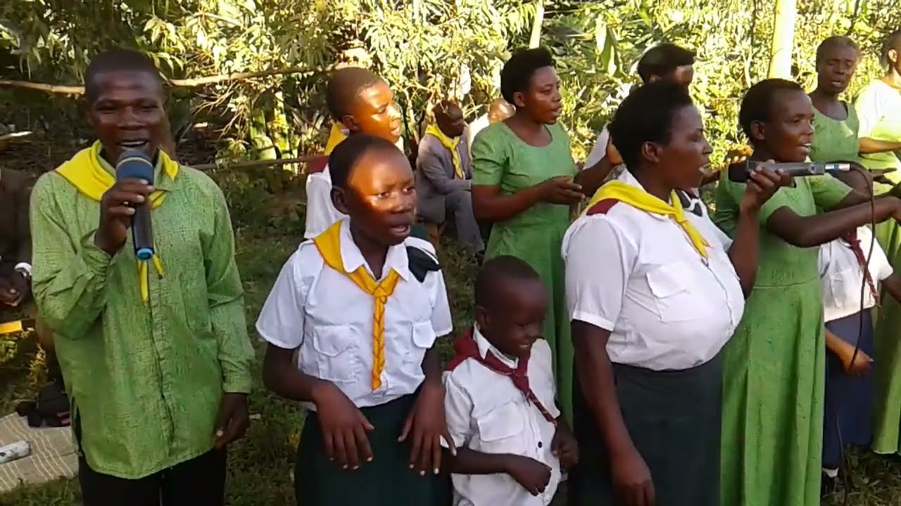 Umwuka Wera waciyirembo  Wamenye ko Urugamba rukomeye