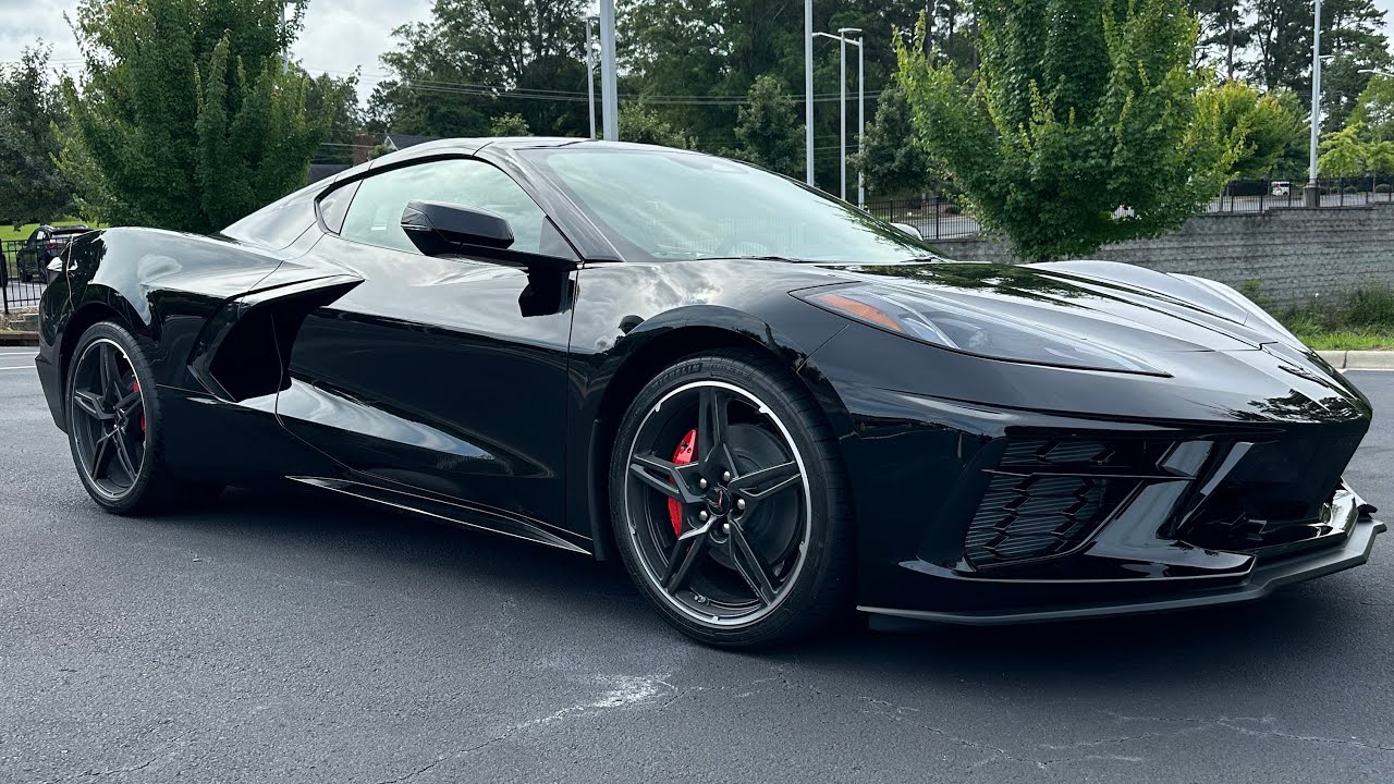 Обзор и характеристики Chevrolet Corvette 1LT 2024 года! — Лучший спортивный автомобиль за свои д...