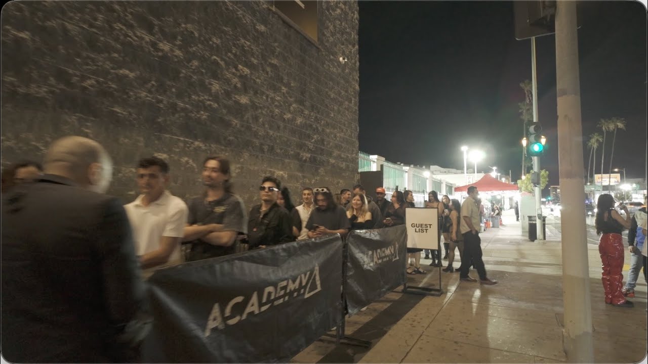 CLUB HOPPING ON A SATURDAY NIGHT BRING OUT ALL THE BADDIES IN HOLLYWOOD,CA