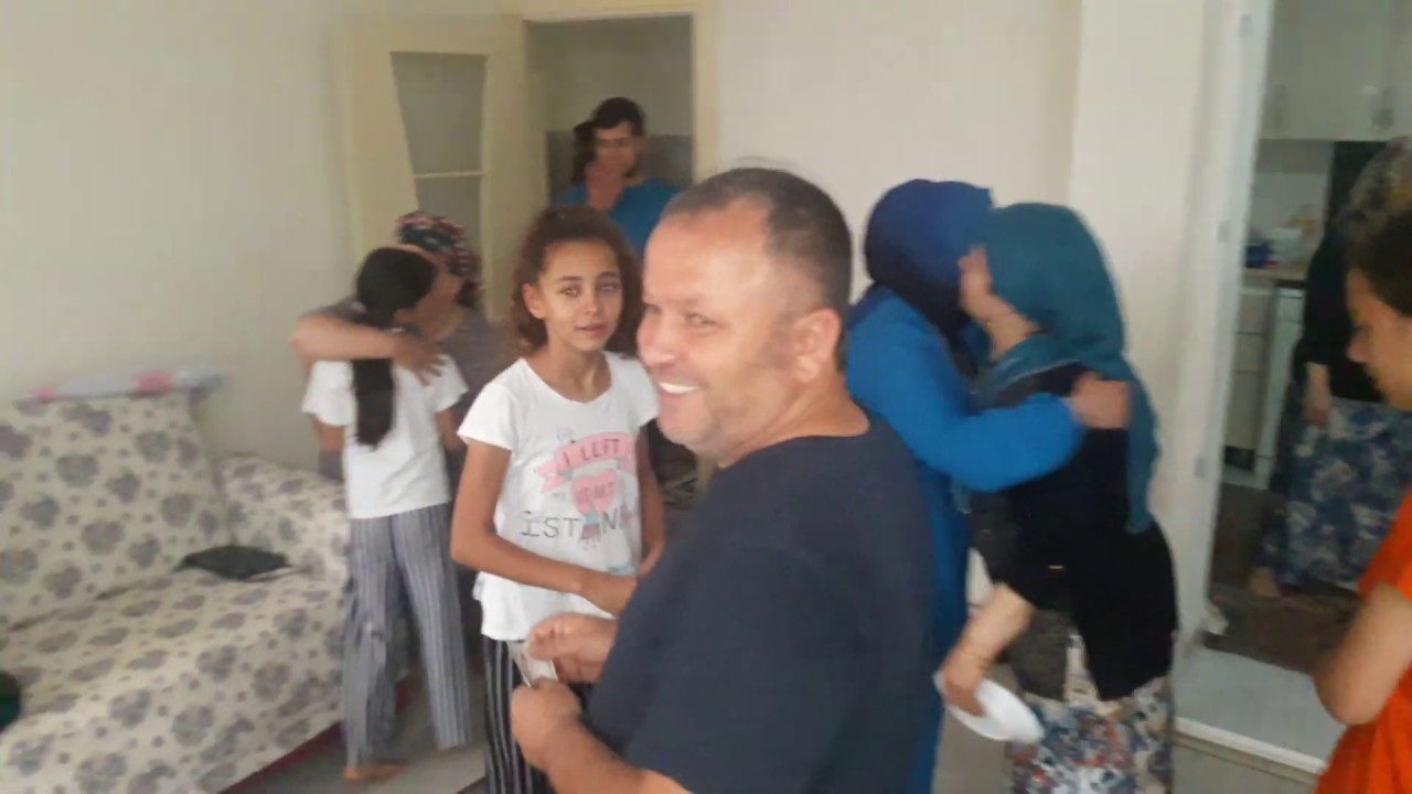 ramazan bayramında aile bayramlaşması ve neşesi