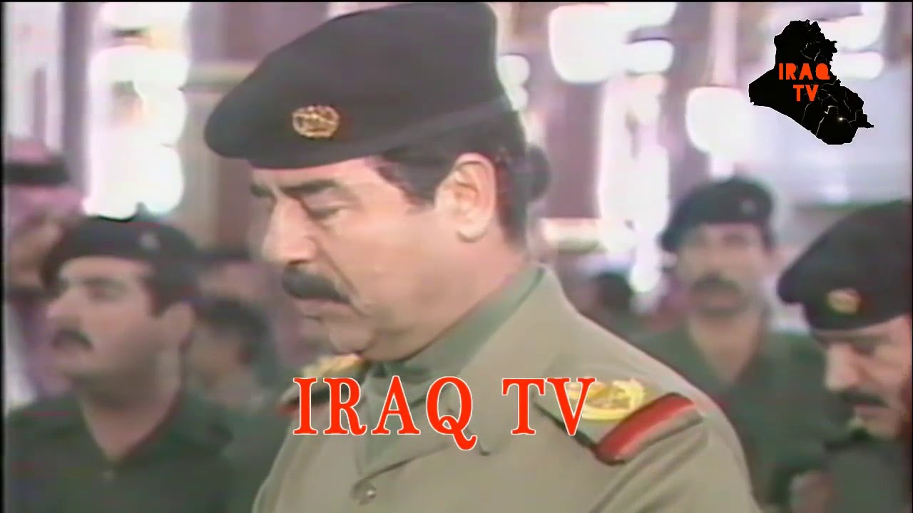 الرئيس العراقي صدام حسين يزور المسجد النبوي الشريف في المدينة المنورة عام 1988