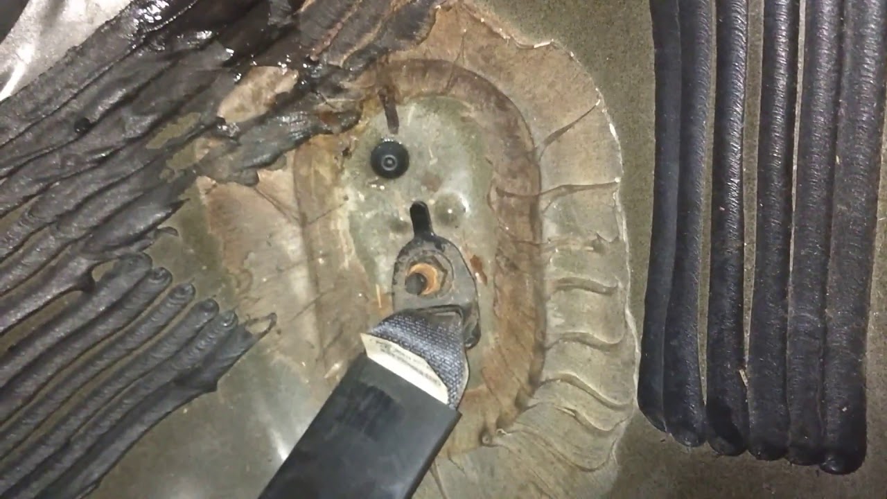 2005 Mustang GT convertible leak.