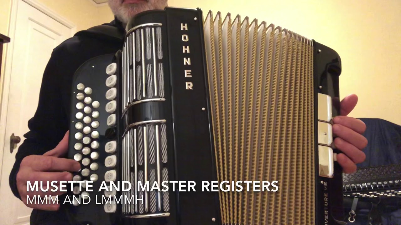 Hohner Ouverture VS Club Accordion