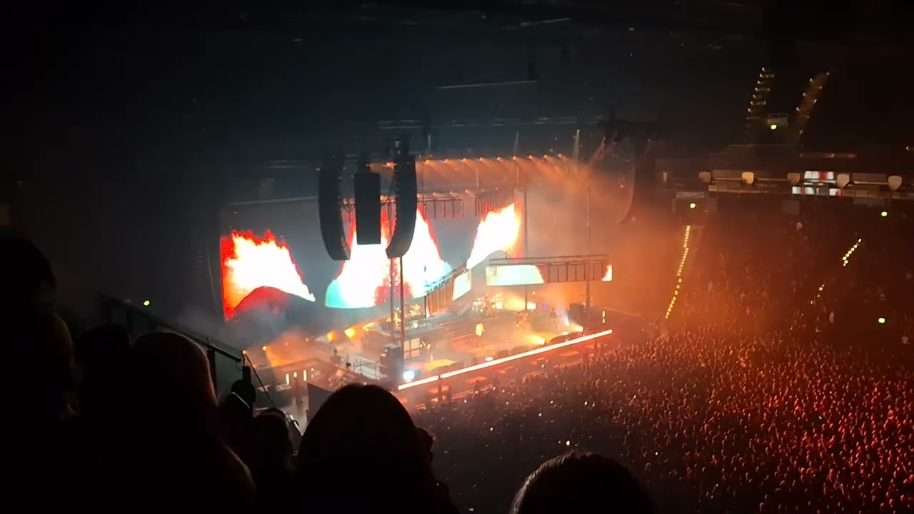 Hole in the Earth - Deftones @ Barclays Arena, Hamburg 02/01/26
