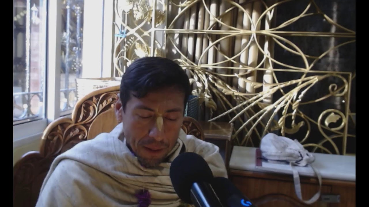 CC Ādi-līlā 6.112, por Parama Karuna prabhu.
