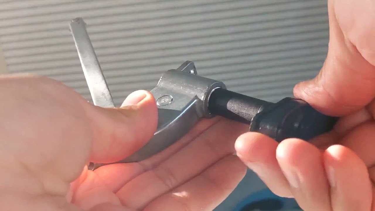 Fan-Tastic Vent Repair - Manual Crank Issue