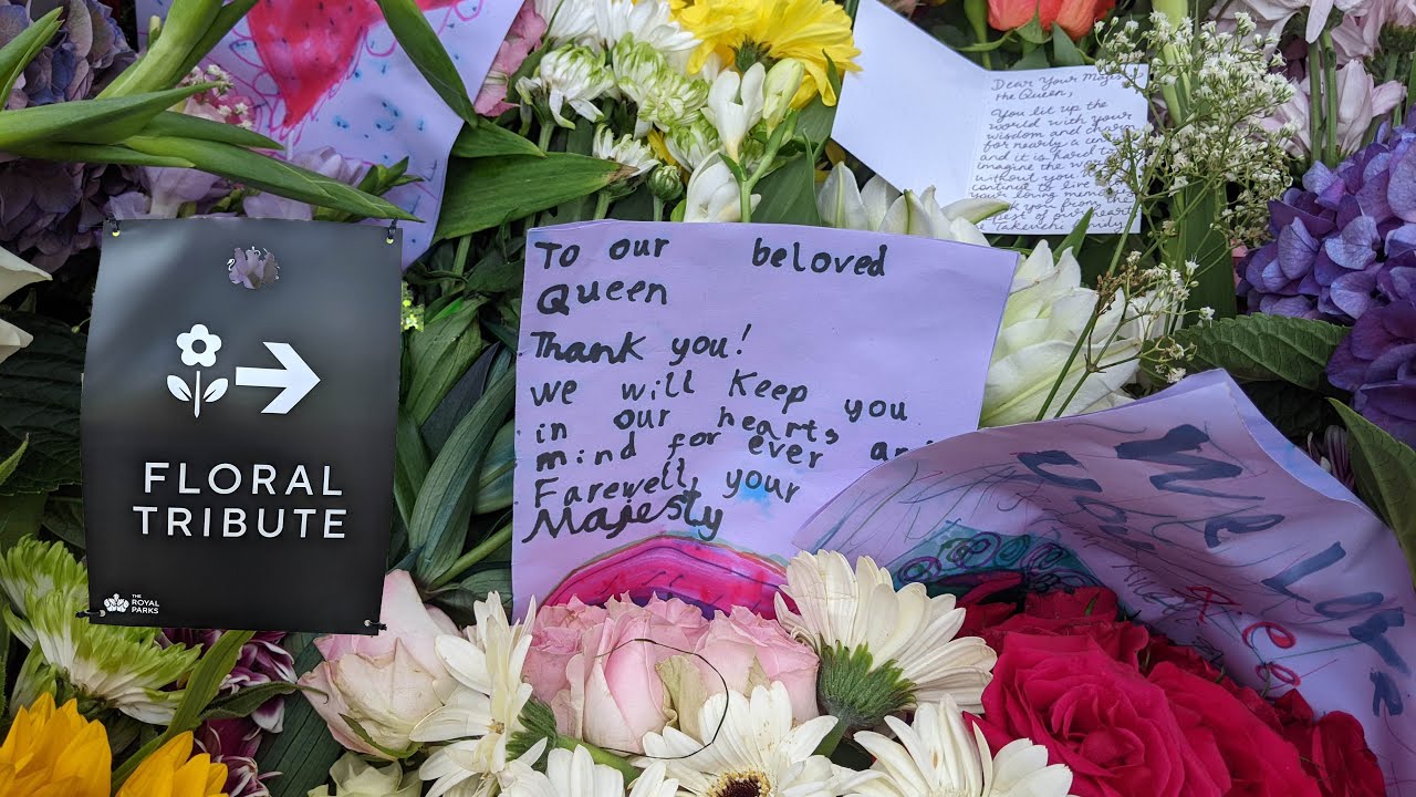 Floral tribute QUEEN ELIZABETH II Green Park flowers given by the people