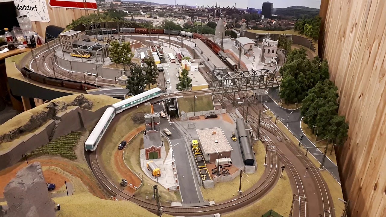 Meine letzte H0 Modellbahn / Gro&szlig;e Anlagenrundfahrt (3 Z&uuml;ge)