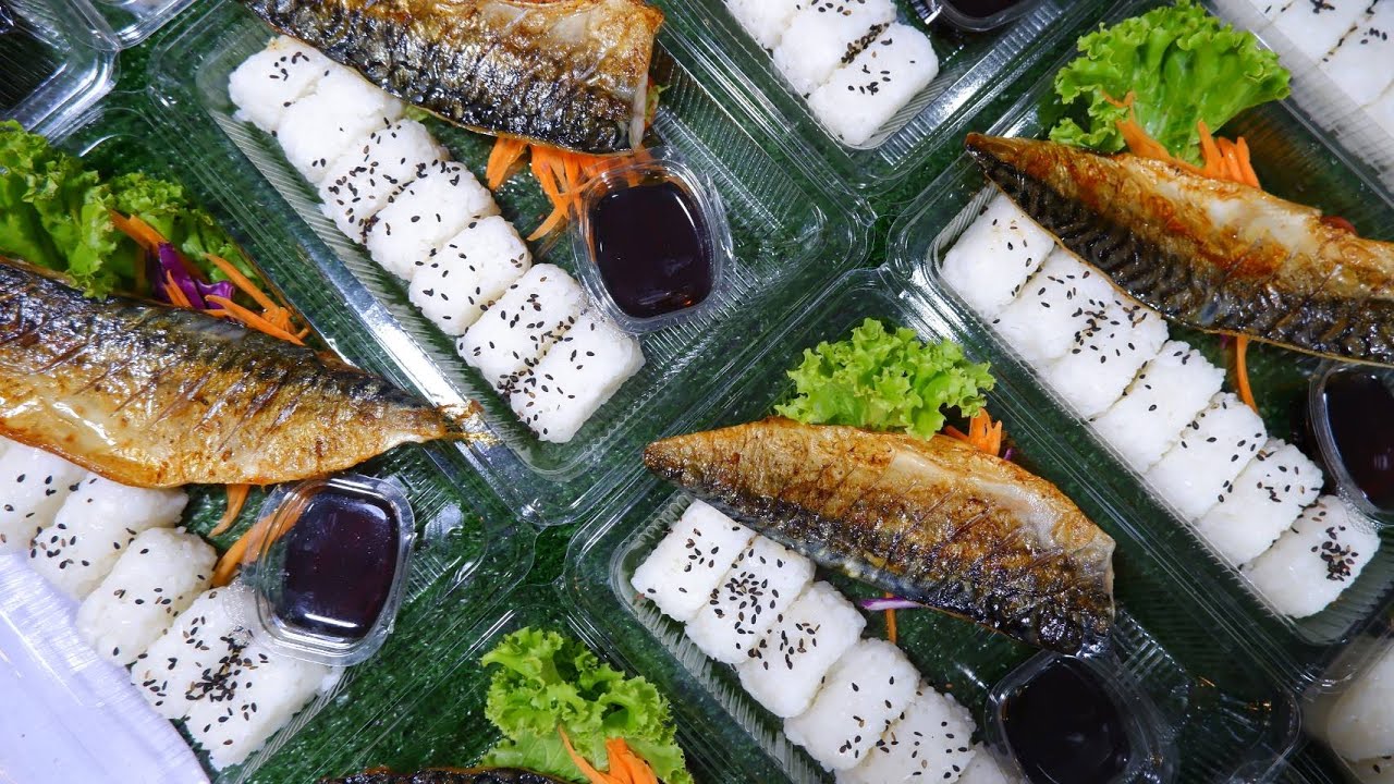 Grilled Mackerel Saba Teriyaki Japanese Style with Sushi Rice - Thai Street Food | Tasty Street