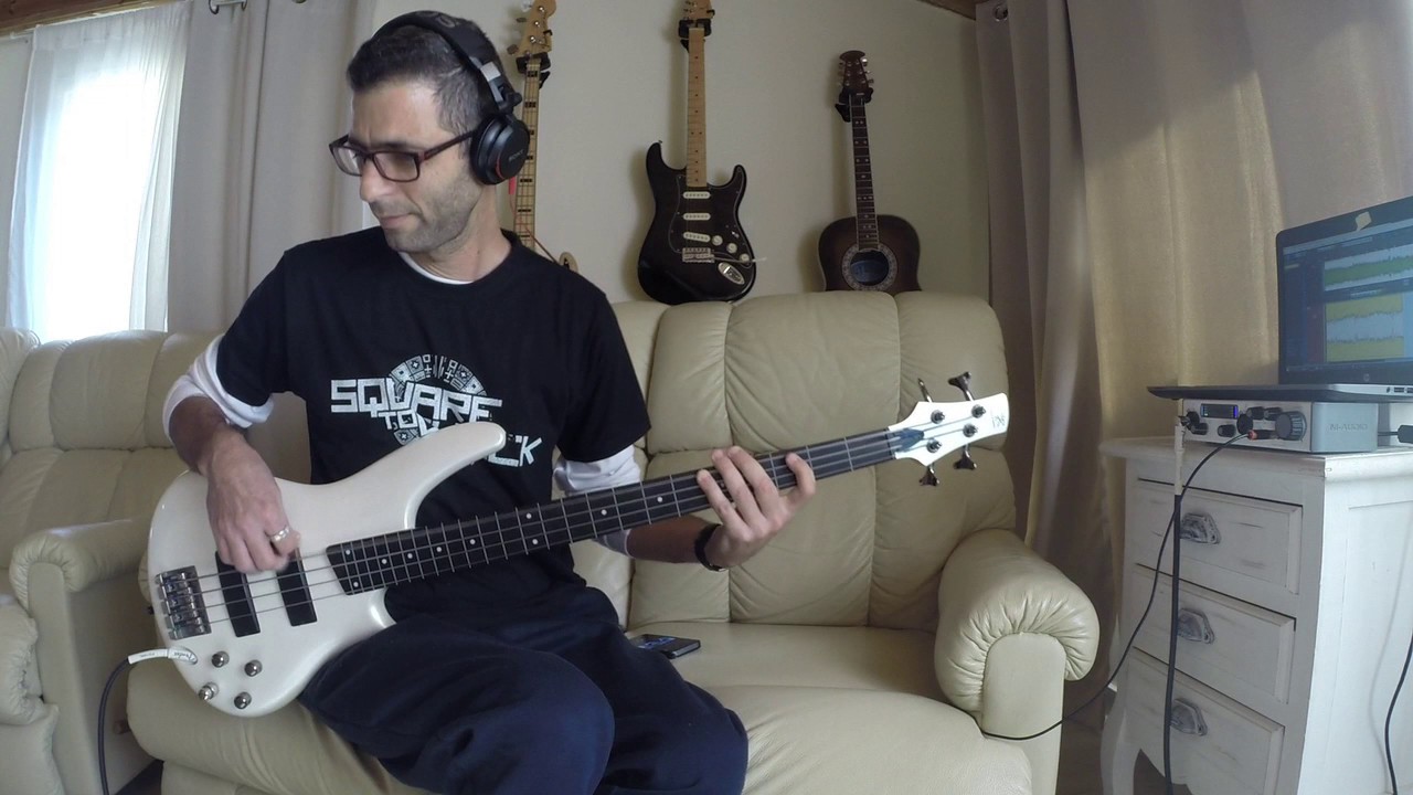 Alannah Myles - Black Velvet [Bass Cover]