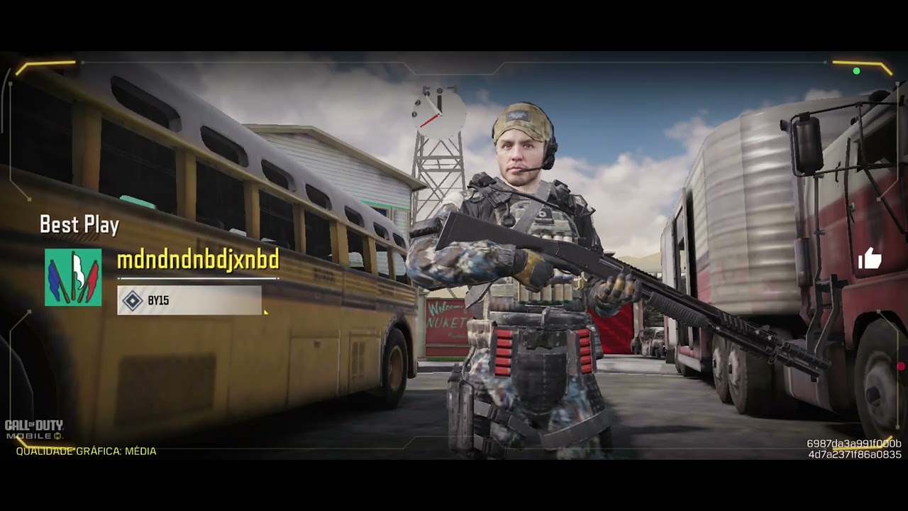 Jogando Call Of Duty 