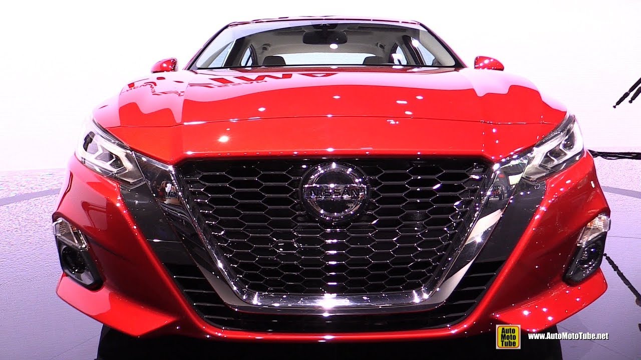 2019 Nissan Altima - Exterior and Interior Walkaround - Debut at 2018 New York Auto Show