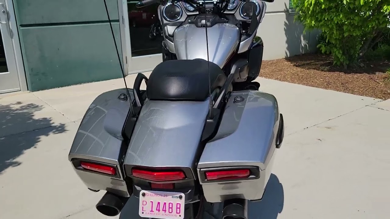 2018 Yamaha Star Eluder GT. #motorcycle #viralvideo #bikelife #yamaha