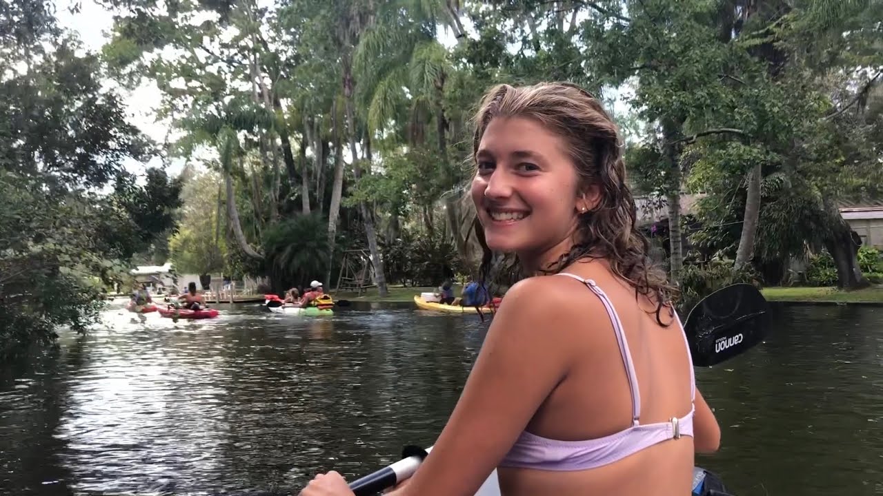 KAYAKING WITH MANATEES