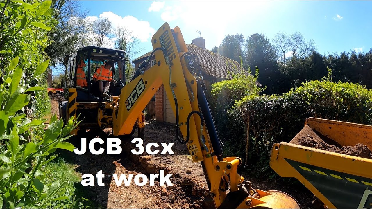 JCB 3CX Backhoe goes Trenching