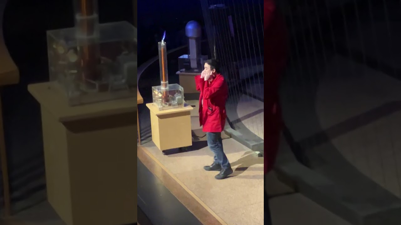 (Full show) Lightning show at the Boston museum of science 