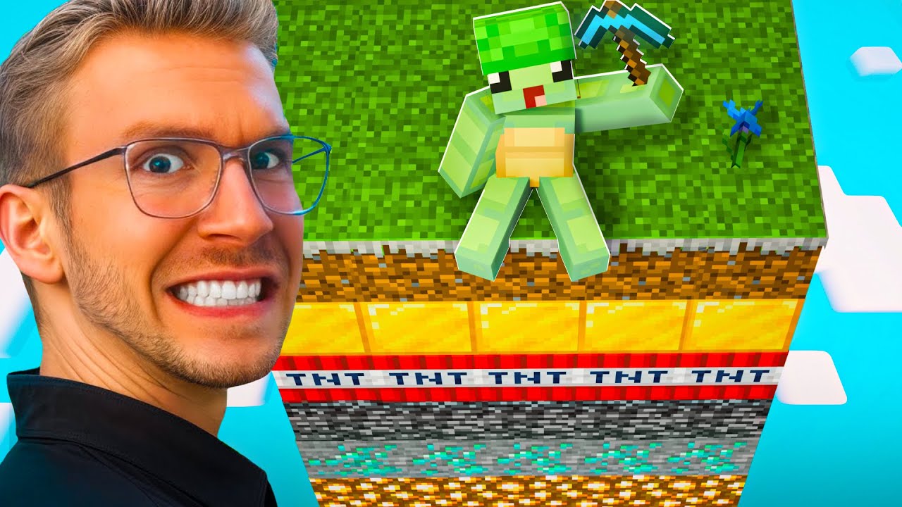 MINECRAFT, but RANDOM LEVELS in just ONE CHUNK...😱 (extremely cool)