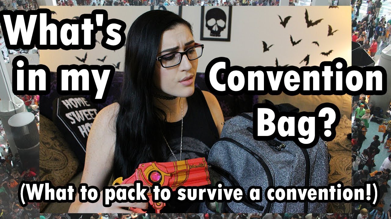 What's In My Con Bag? (What to pack to survive a convention!)