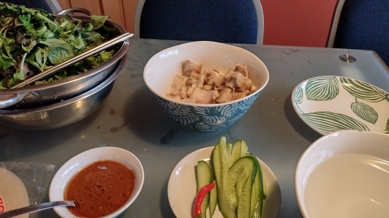 Dinner with pork, rice paper and special sauce! | Vietnamese food