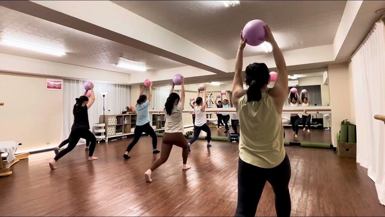 Pilates class with Barre format 芭蕾雕塑與皮拉提斯融合練習