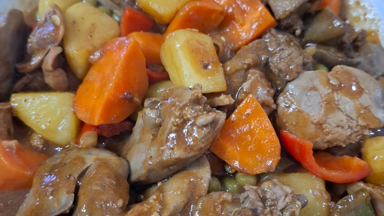 Chicken liver and Gizzard w/ Carrots and Patoto Recipe😊