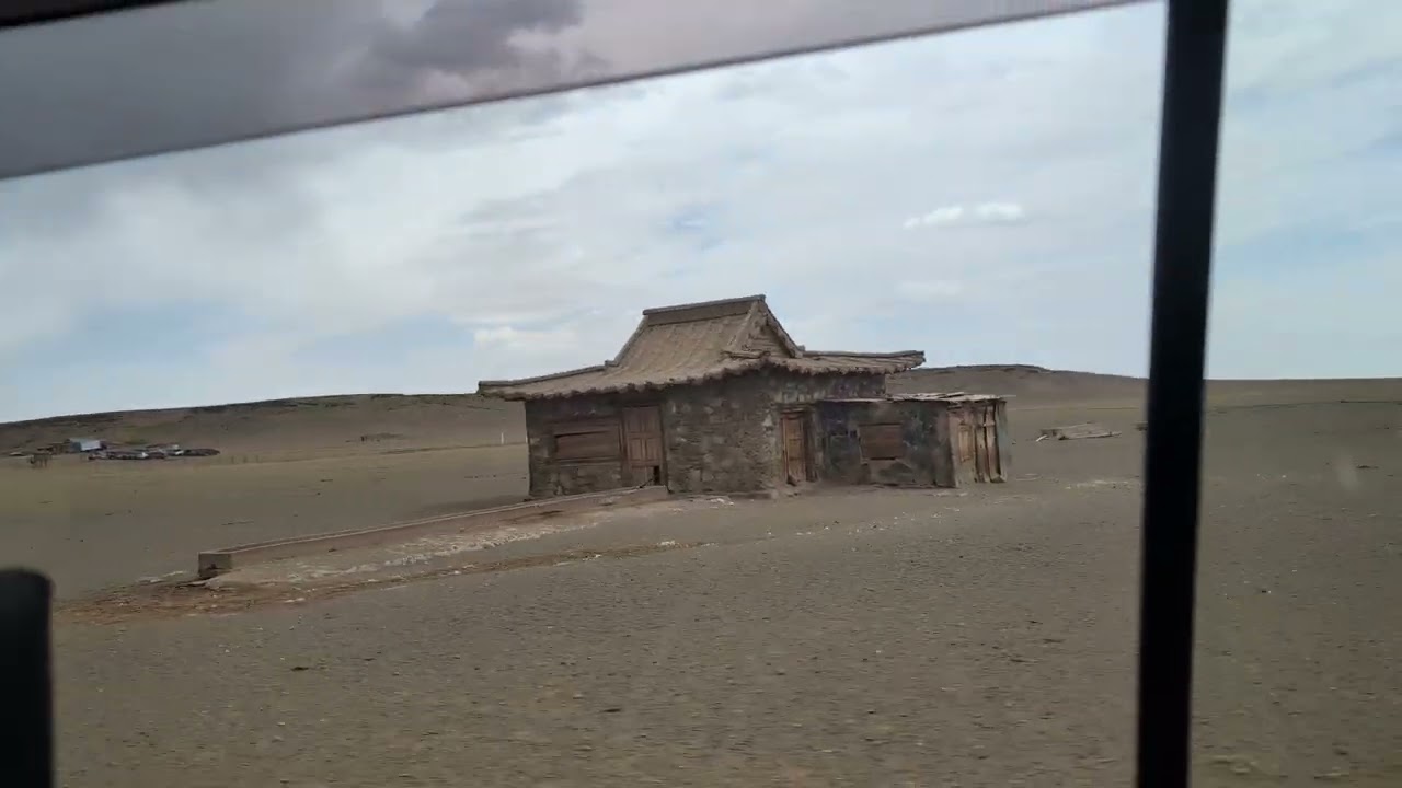 Driving up to Three Camels Lodge, Bayanzag, Mongolia, 2024-07-08