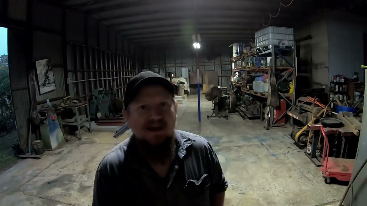 Back to the forklift! Time to finish it. Shed clean up final.