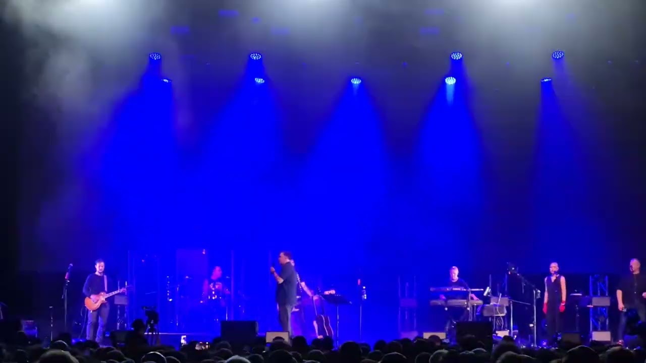 ДДТ &ndash; Расстреляли рассветами (Live) @ Forum Karl&iacute;n. 2024.03.31