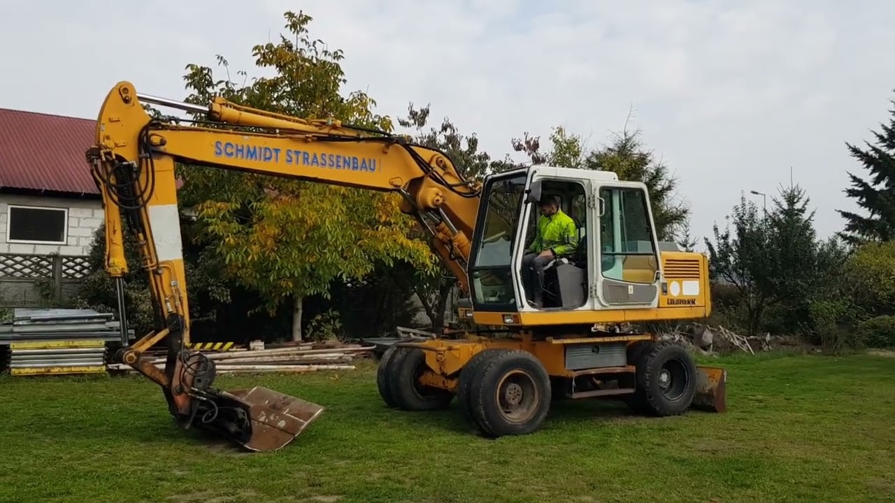 Liebherr A 900 Litronic wheeled excavator