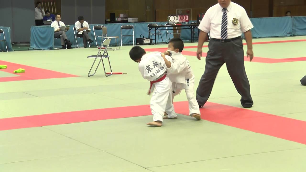 第８回スポーツひのまるキッズ東海小学生柔道大会－１年生男女混合軽量級決勝戦