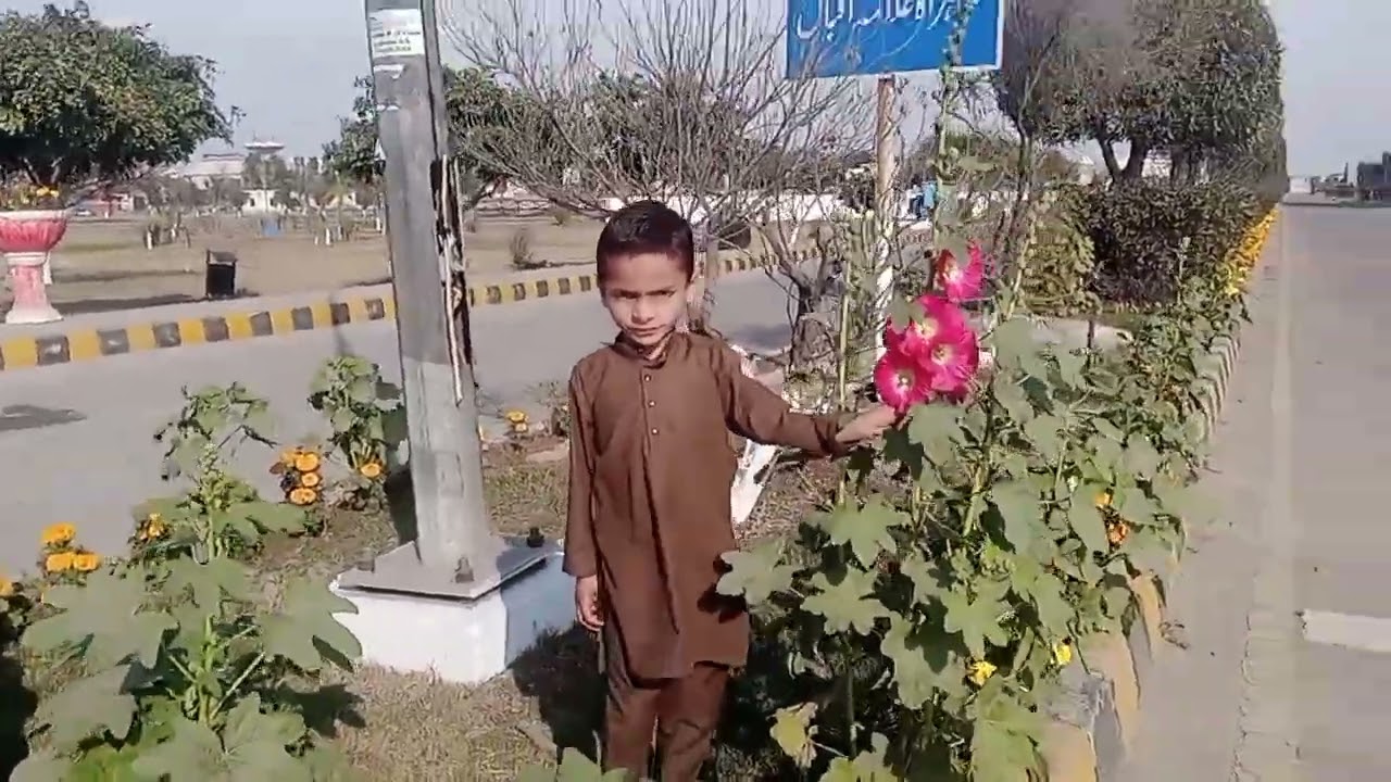 Hasnain Ali ghumne Gaya Hua Hai motorway City