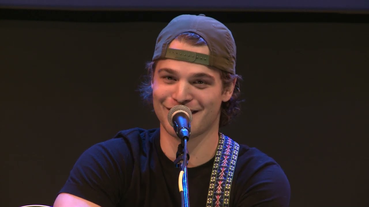 Max McNown - Interview | 98.7 THE BULL/101.9 KINK | PNC Live Studio Session