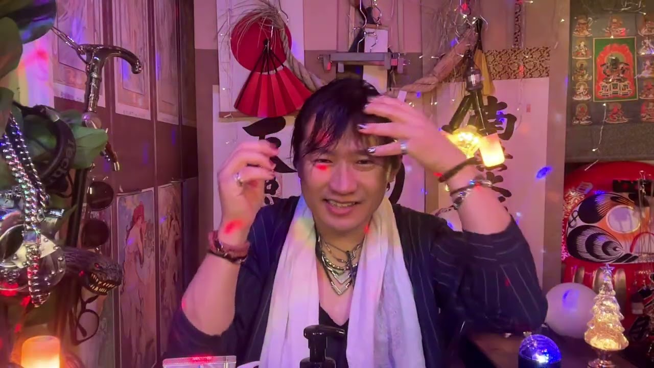 美容: シャワー浴びたてで株主優待大混じりのスキンケアとメイクアップ (Skincare & Makeup just after Shower) by Hiroki 202603041215