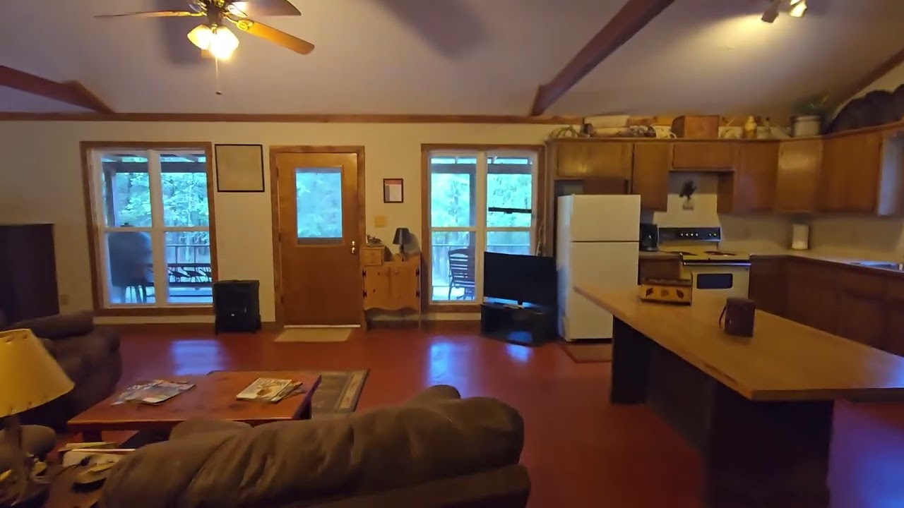 Cabin Adjoining National Forest - Near Cedar Lake
