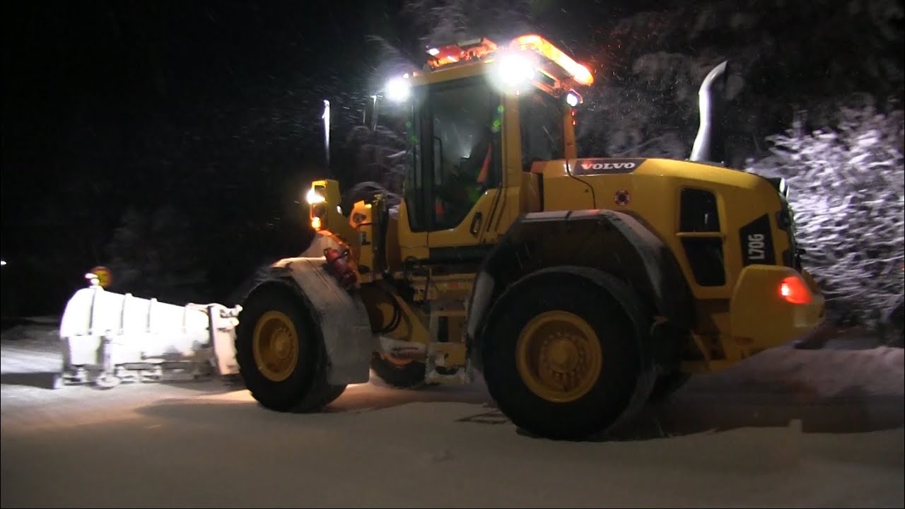 Volvo L70G with Drivex VB4000 V-plow