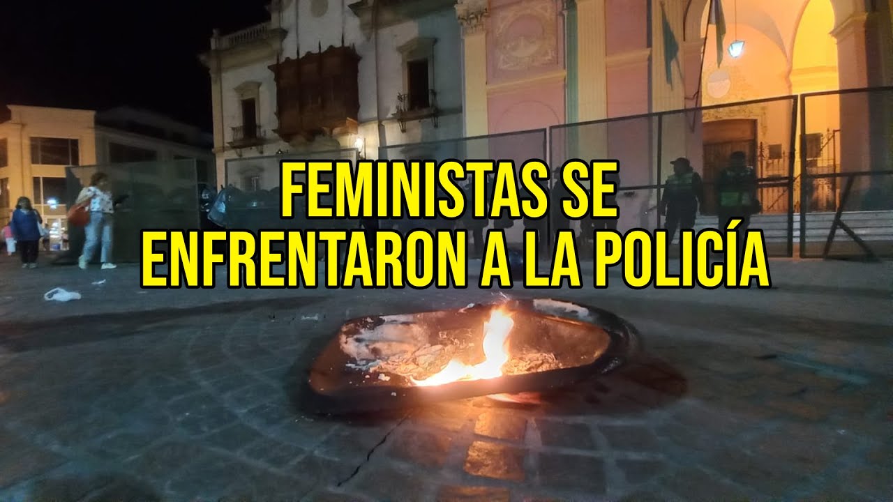Feministas salteñas se enfrentaron con la policía en la catedral