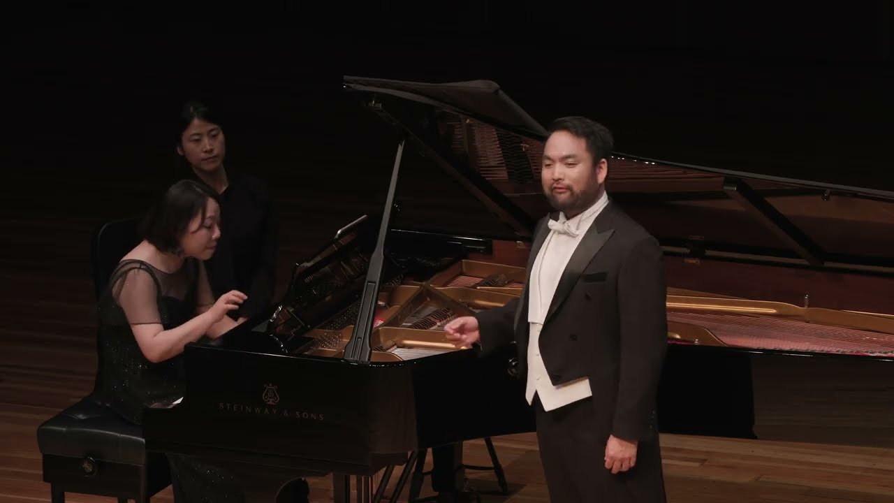 Aprite un po'quegli occhi  sung by Jusung Gabriel Park