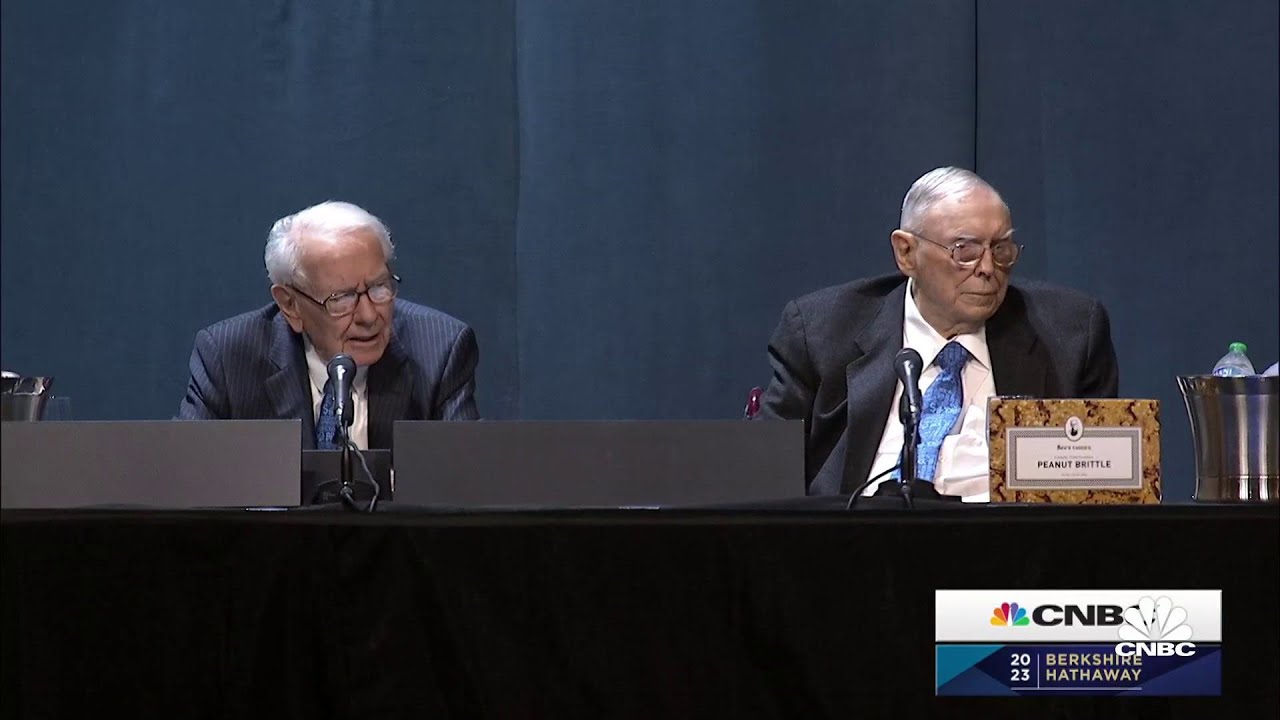 Buffett and Munger on A.I. revolution: Old-fashion intelligence works pretty well