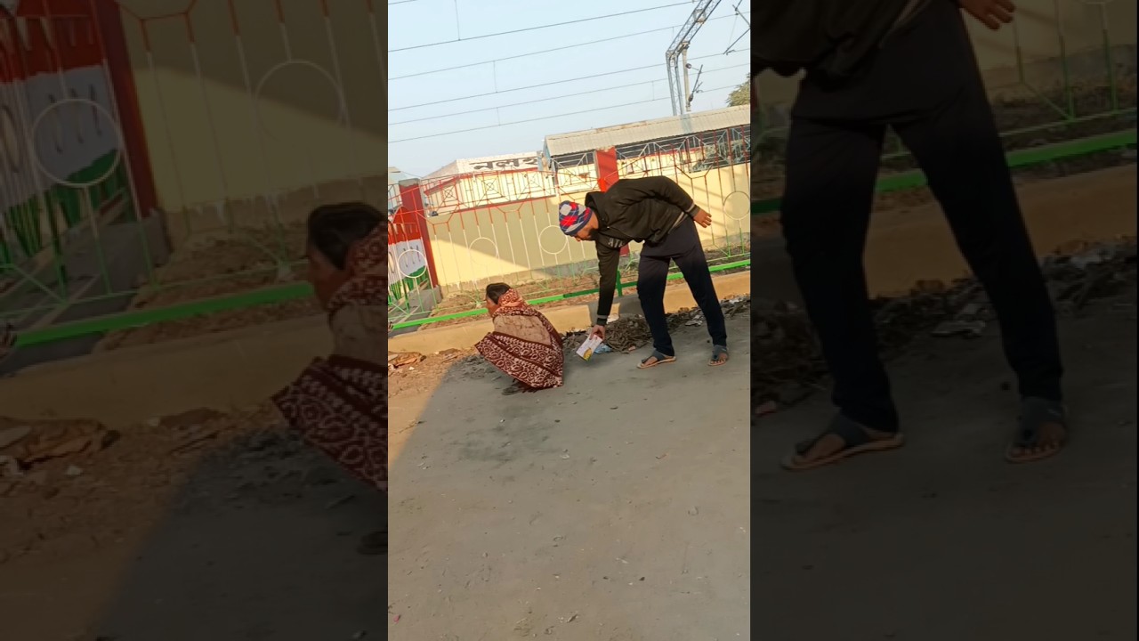 Giving Food To Homeless | Poor People Emotional Video | Poor Helping Video 