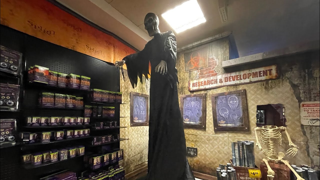 Spirit Halloween 2021 Store Tour #7 (SHORT)