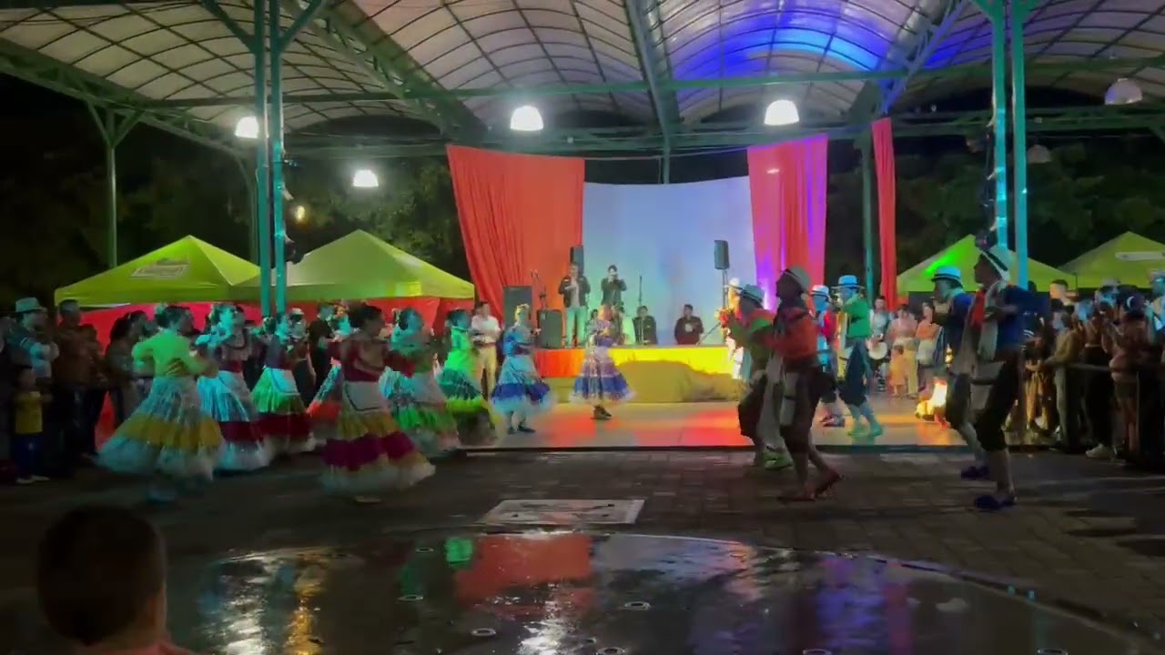 Compañía de proyección folklórica Perla Verde -  FILO Y TRADICIÓN 