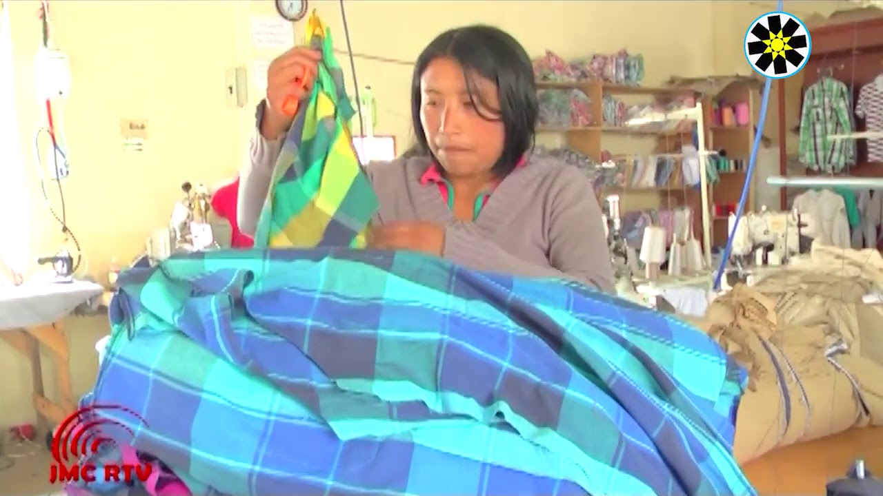 LAS CAMISAS DE SAN ANTONIO DE PASA UN ICONO DE LA ANTESANIA DE TUNGURAHUA