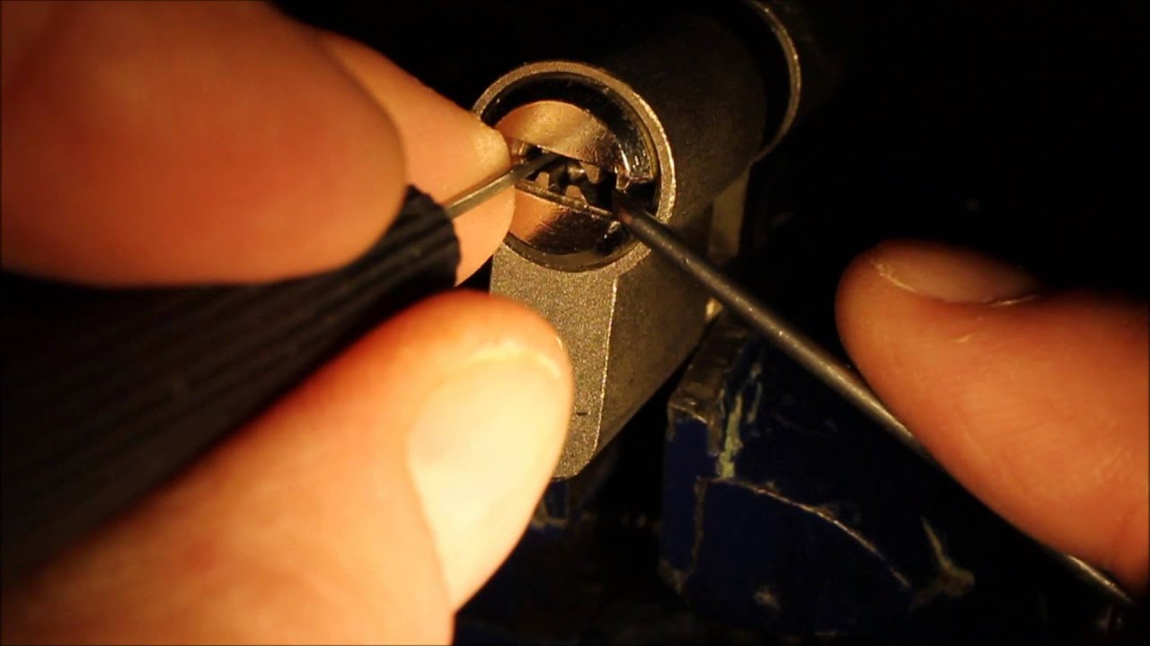 Révision: Crochetage cylindre Iseo R6 dans les 2 sens