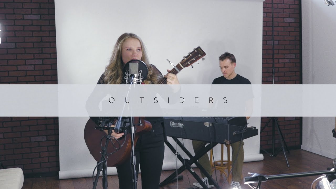 OUTSIDERS - By Au/Ra (Acoustic Cover by Chloe Cullen)