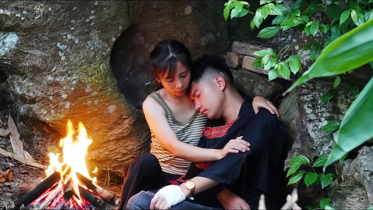 A Terrifying Night in the Forest Poor Female Healer Fights to Save the Gangster’s Life | Tieu's Vy