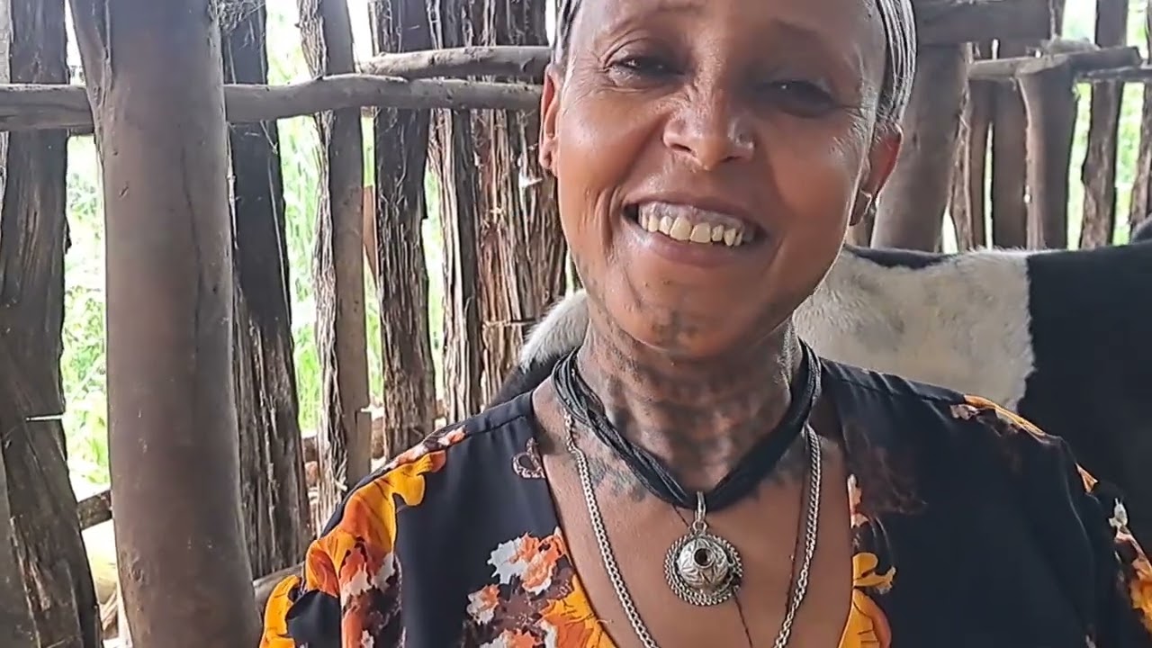 በወተት  ላም  ርባታ   የተሰማራች  እናት