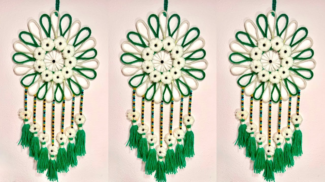 Emerald Bloom Wall Charm 🌼✨ | Handcrafted Fiber Art Dream Hanging 